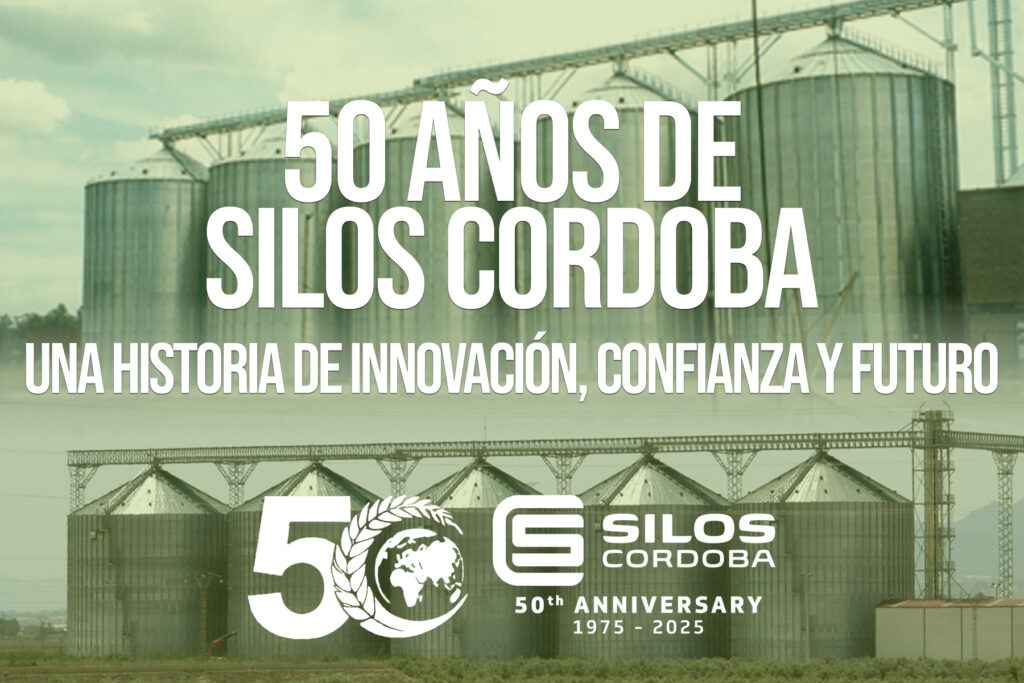 Imagen con silos metálicos de gran capacidad y un diseño conmemorativo del 50 aniversario de la marca Silos Córdoba (1975–2025). El texto destaca: “50 Years of Silos Córdoba – A story of innovation, trust and future”, junto al logotipo de la empresa y el sello de los 50 años. La imagen transmite el legado y compromiso de la marca con el sector agroindustrial.